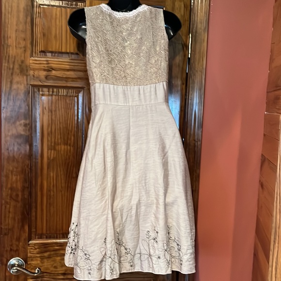 NWOT Tan & Black Detailed Dress - Picture 5 of 5